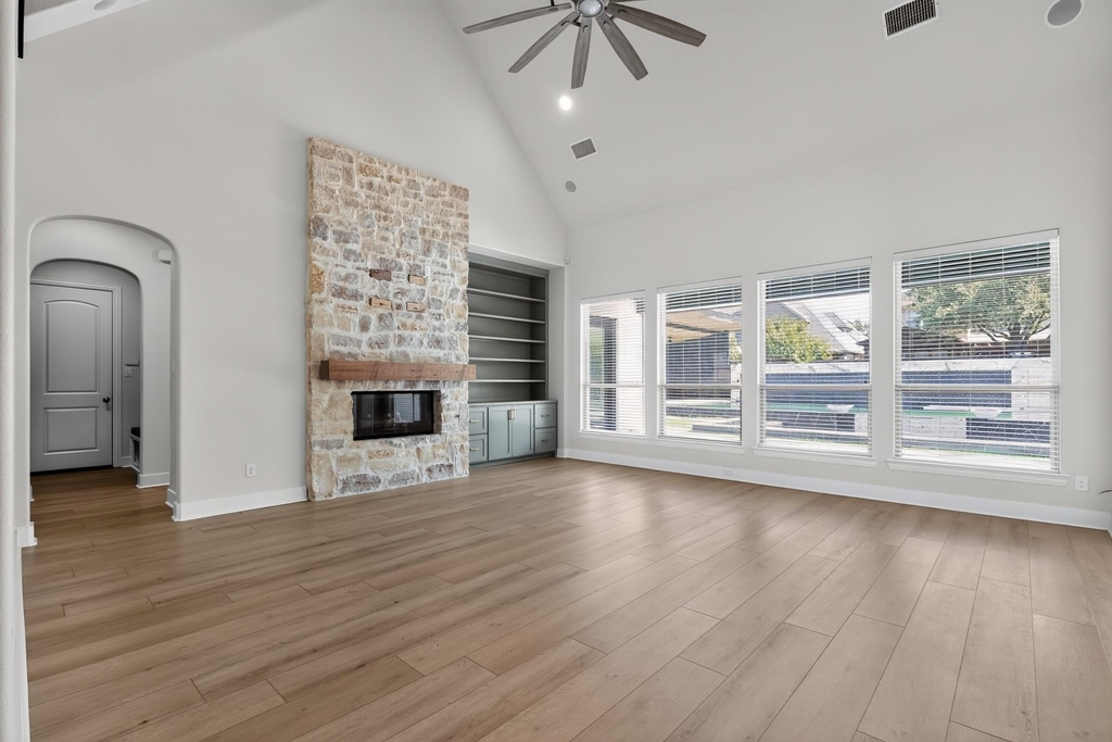 3131 Callander - Photo 11