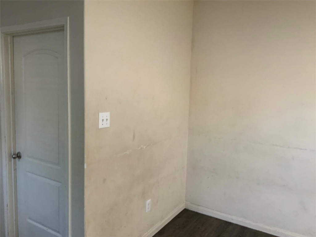 1030 Stanwyck Avenue - Photo 4