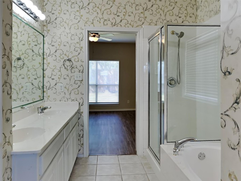 1829 Carver Drive - Photo 9