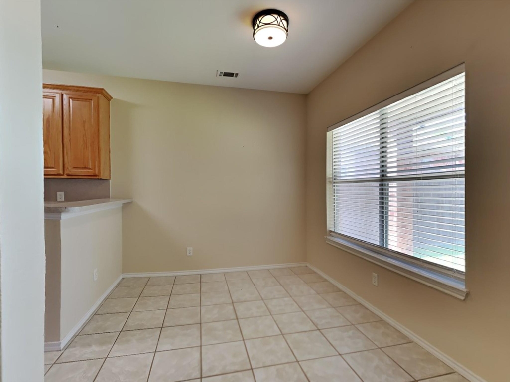 1829 Carver Drive - Photo 6