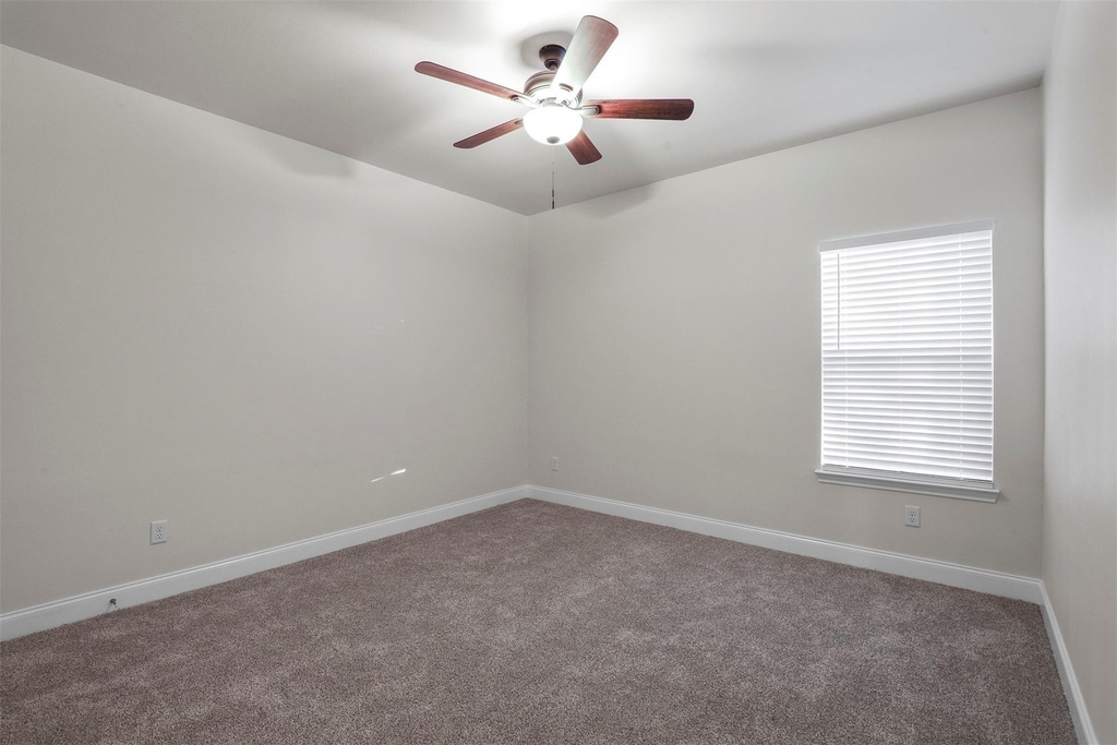 415 Williams Drive - Photo 9