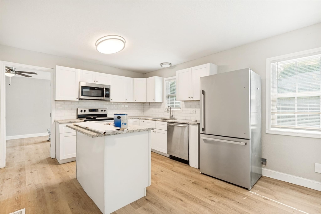 422 Stone Street - Photo 1