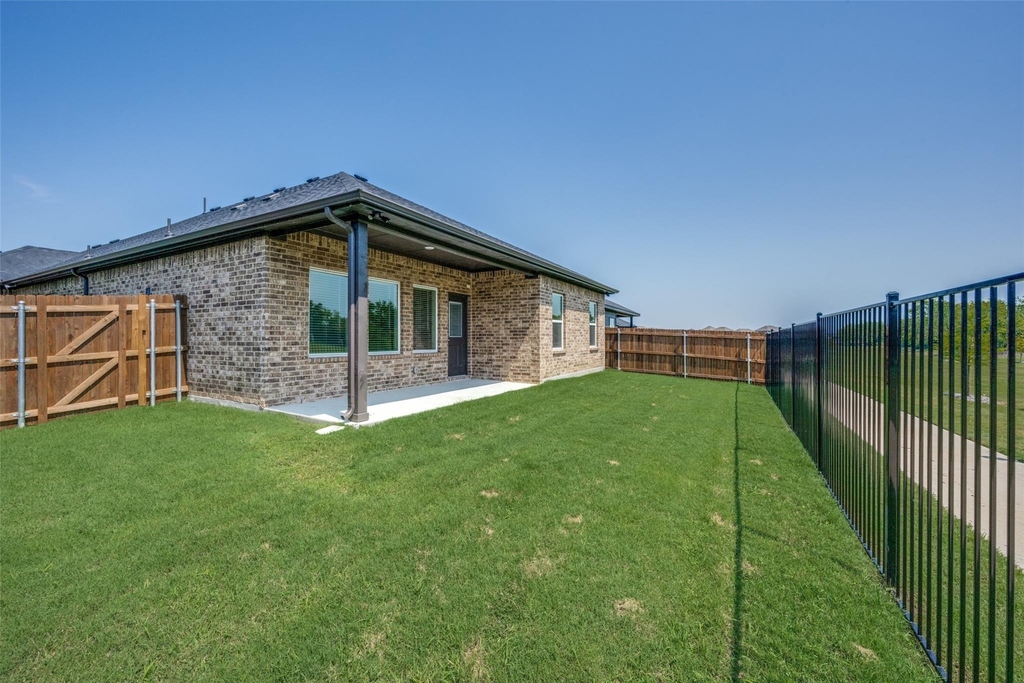 4013 Bluestem Boulevard - Photo 22
