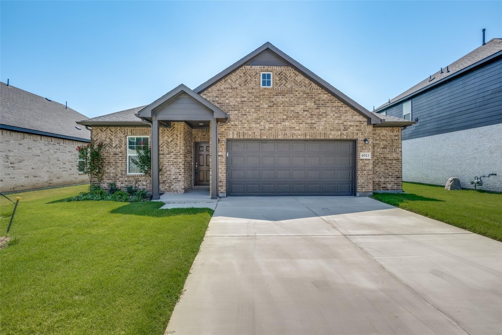 4013 Bluestem Boulevard - Photo 0