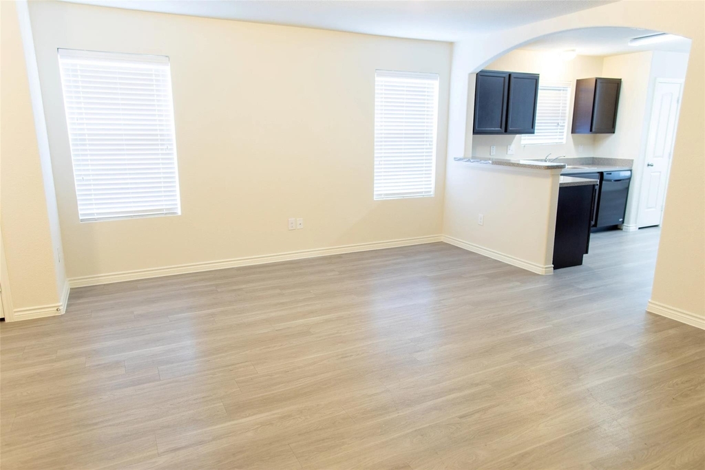 3953 Tarpon Springs Drive - Photo 4