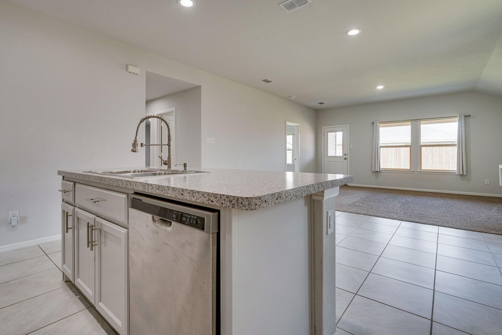 16424 Milwaukee Street - Photo 9