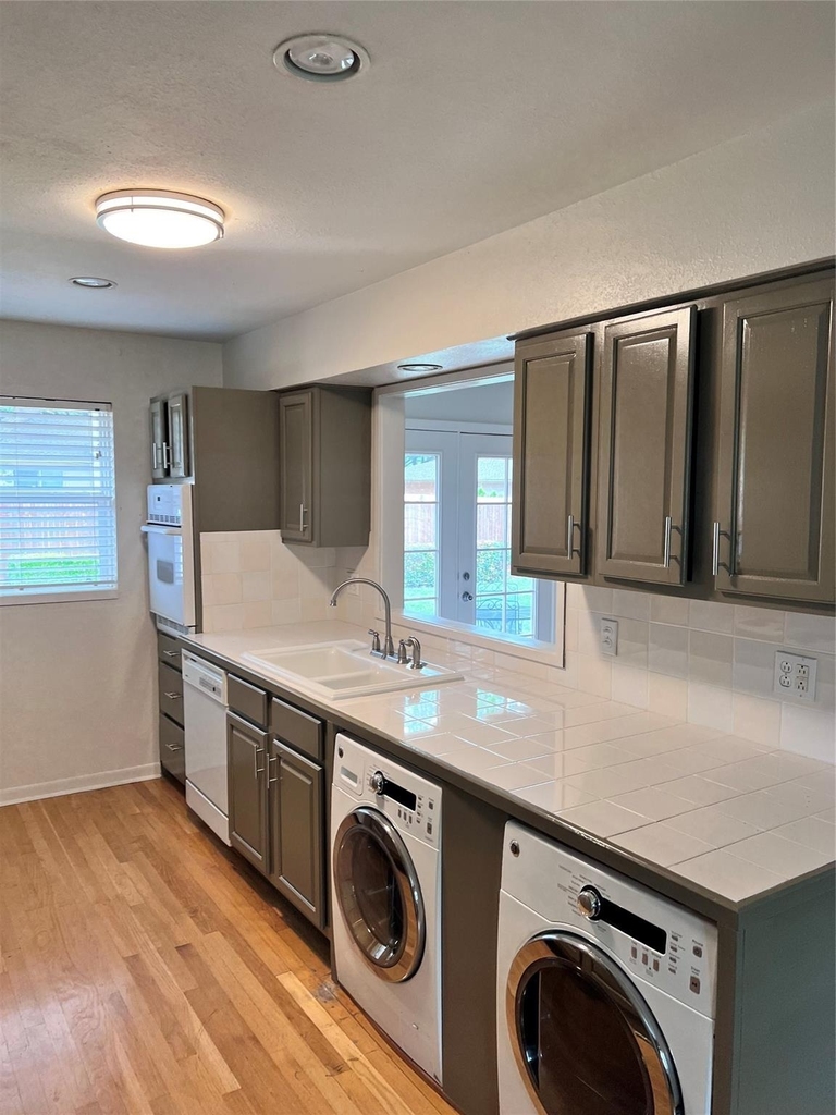 3539 Merrell Road - Photo 4