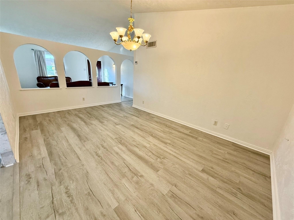 818 Westbrook Drive - Photo 5