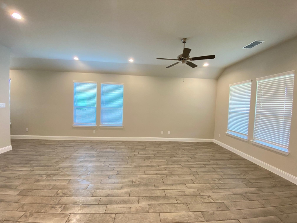 2312 Redwing Drive - Photo 6