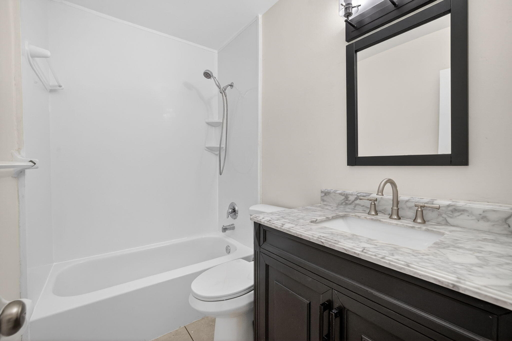 2500 Sw 18th Terrace - Photo 2