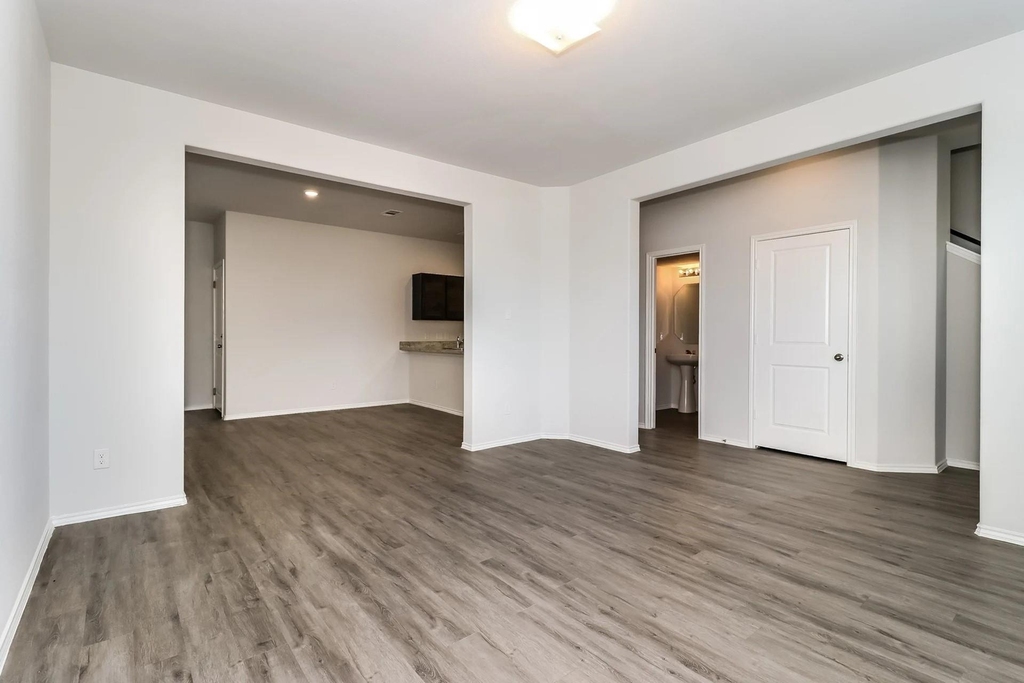 5216 Applegate Drive - Photo 6