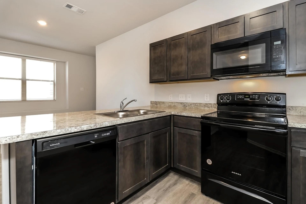 5216 Applegate Drive - Photo 3