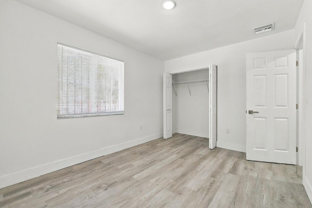 4952 Nw 21st Avenue - Photo 17