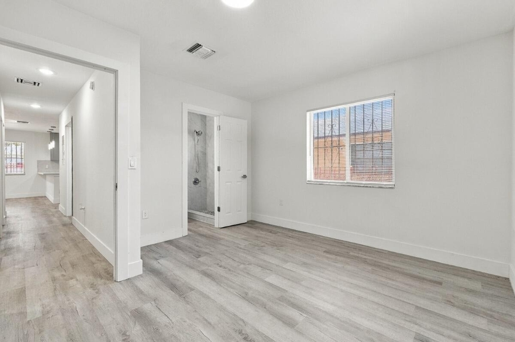 4952 Nw 21st Avenue - Photo 22