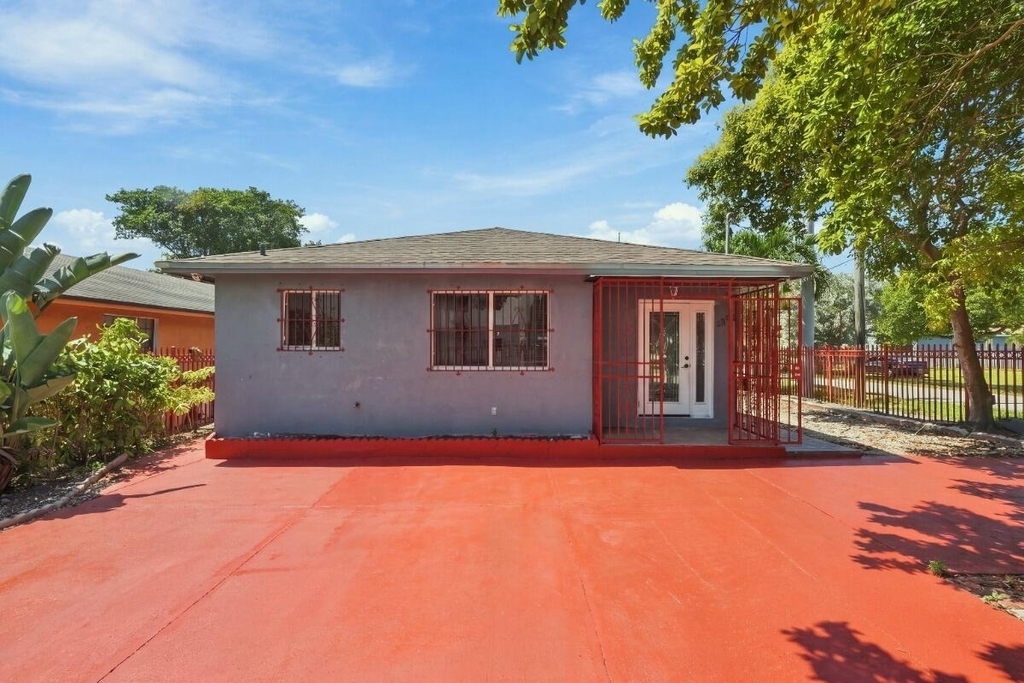 4952 Nw 21st Avenue - Photo 44