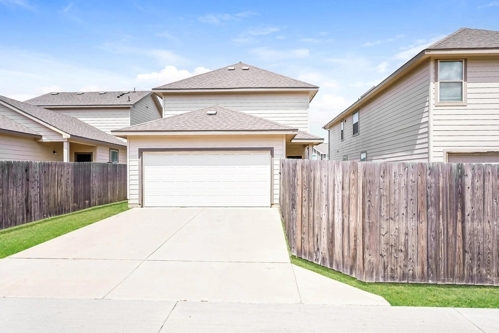 5556 Willamette Drive - Photo 1