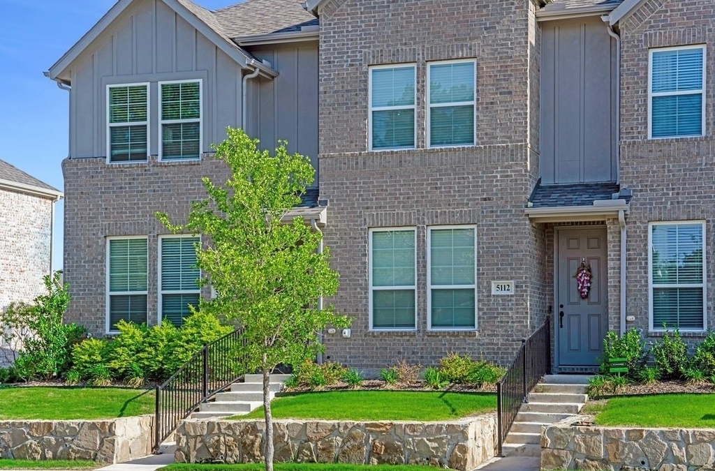 5114 Springlake Parkway - Photo 2