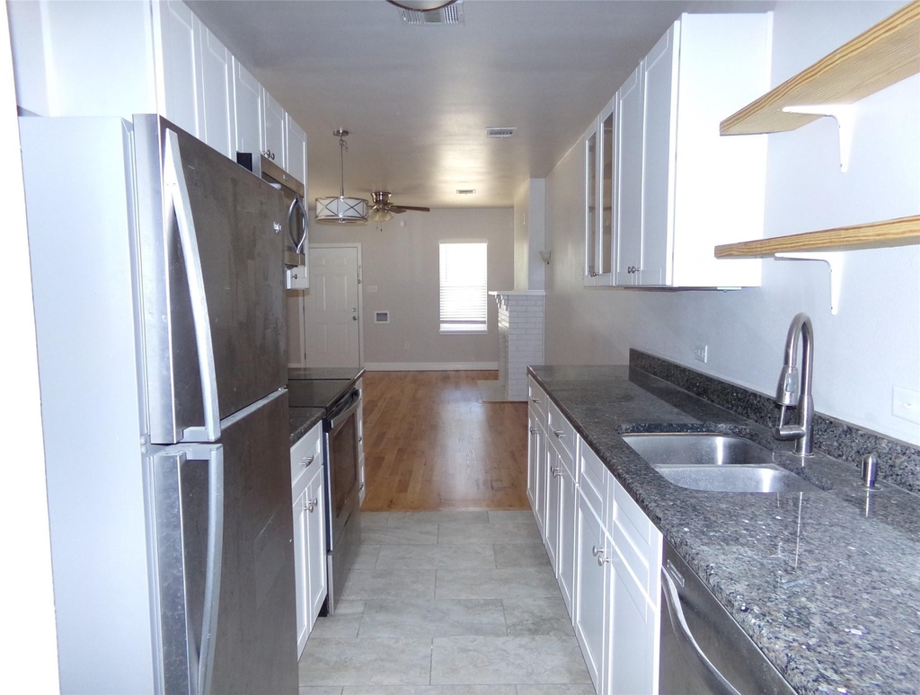 719 S Clinton Avenue - Photo 4