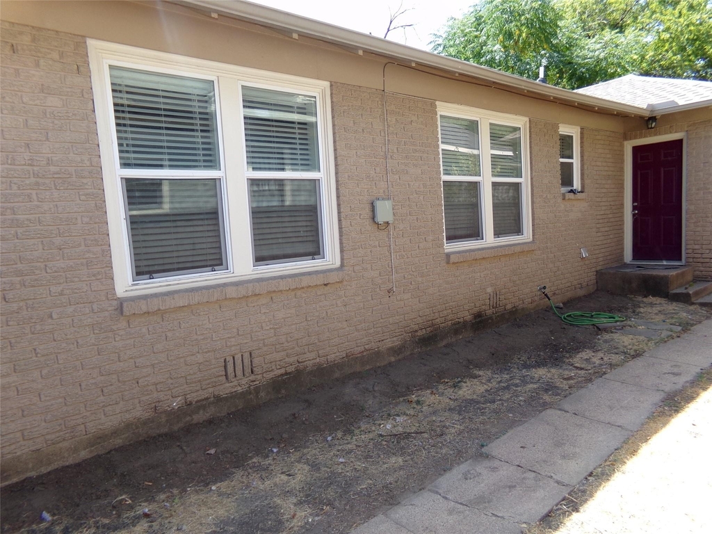 719 S Clinton Avenue - Photo 8