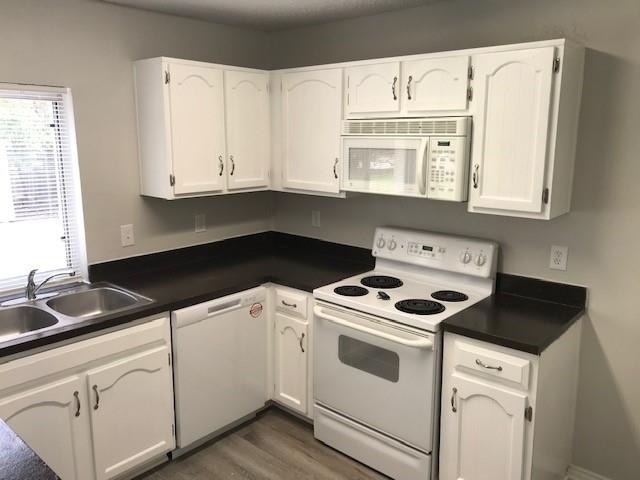 1601 Meridian Way - Photo 6
