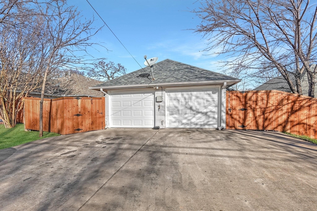 914 W Houston Street - Photo 19