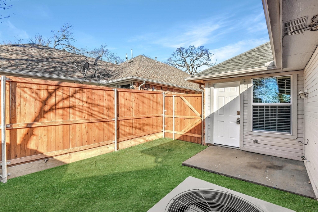 914 W Houston Street - Photo 17