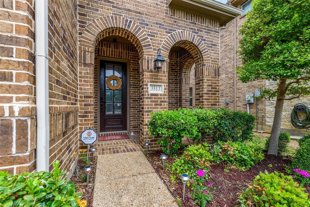 3513 Bans Crown Boulevard - Photo 3