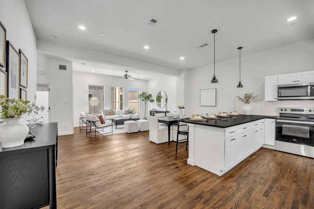 5806 Bryan Parkway - Photo 11