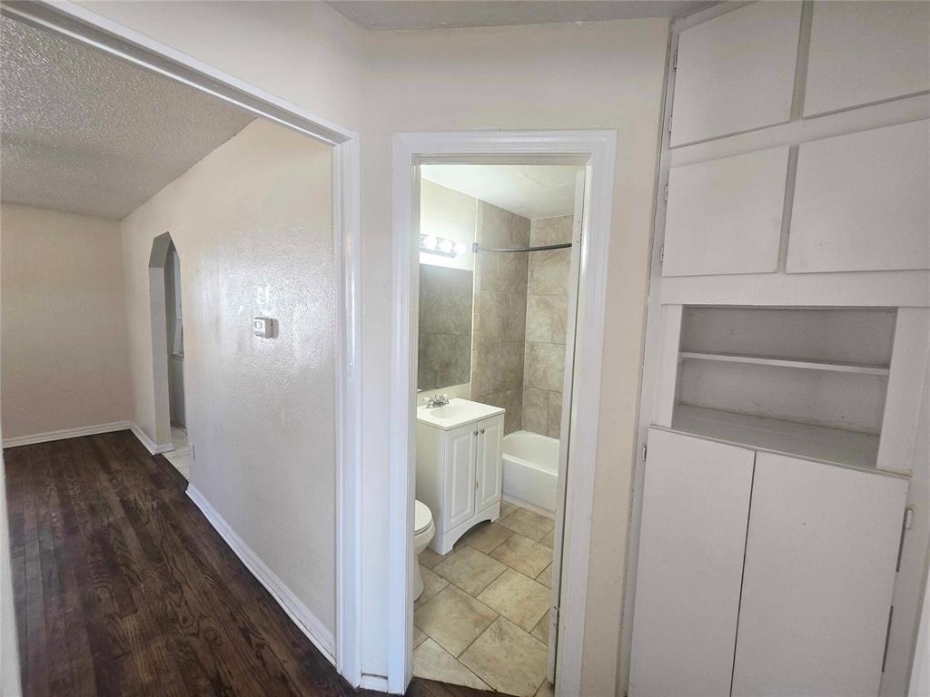 1129 Nw 82nd Street - Photo 9