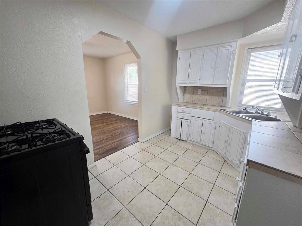 1129 Nw 82nd Street - Photo 5