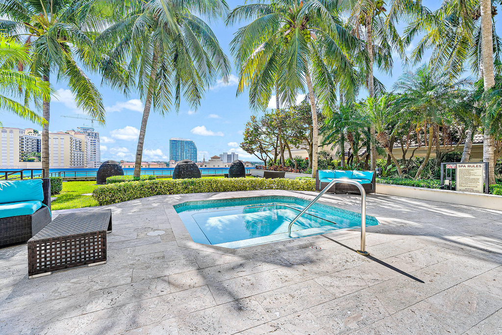 550 Okeechobee Boulevard - Photo 23