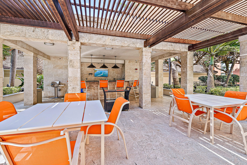 550 Okeechobee Boulevard - Photo 24