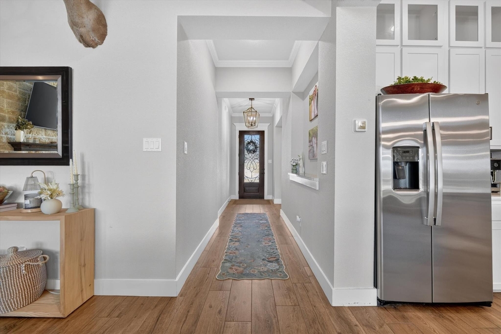 1213 Crown Valley Drive - Photo 3