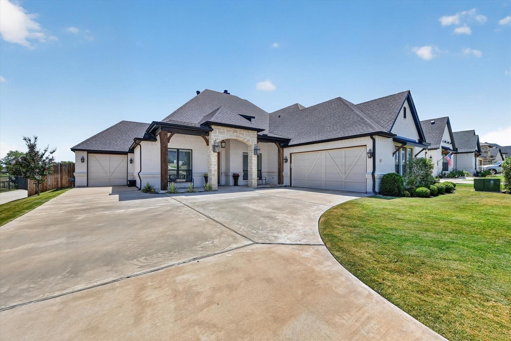 1213 Crown Valley Drive - Photo 2