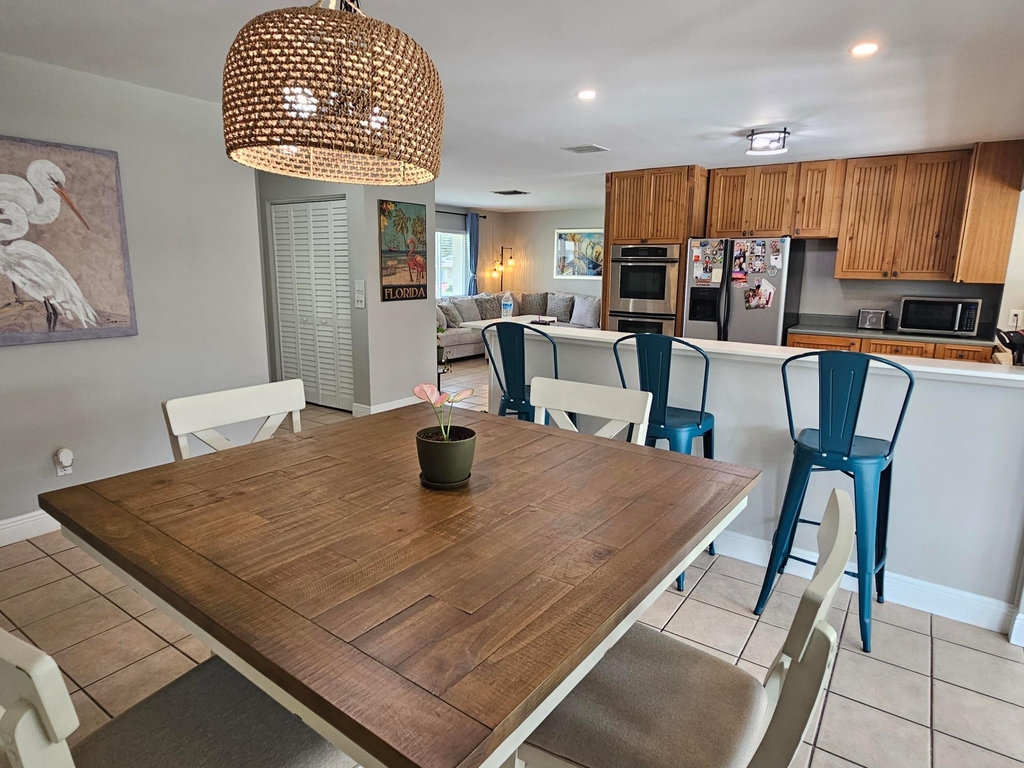 1590 Ne 23rd Terrace - Photo 3