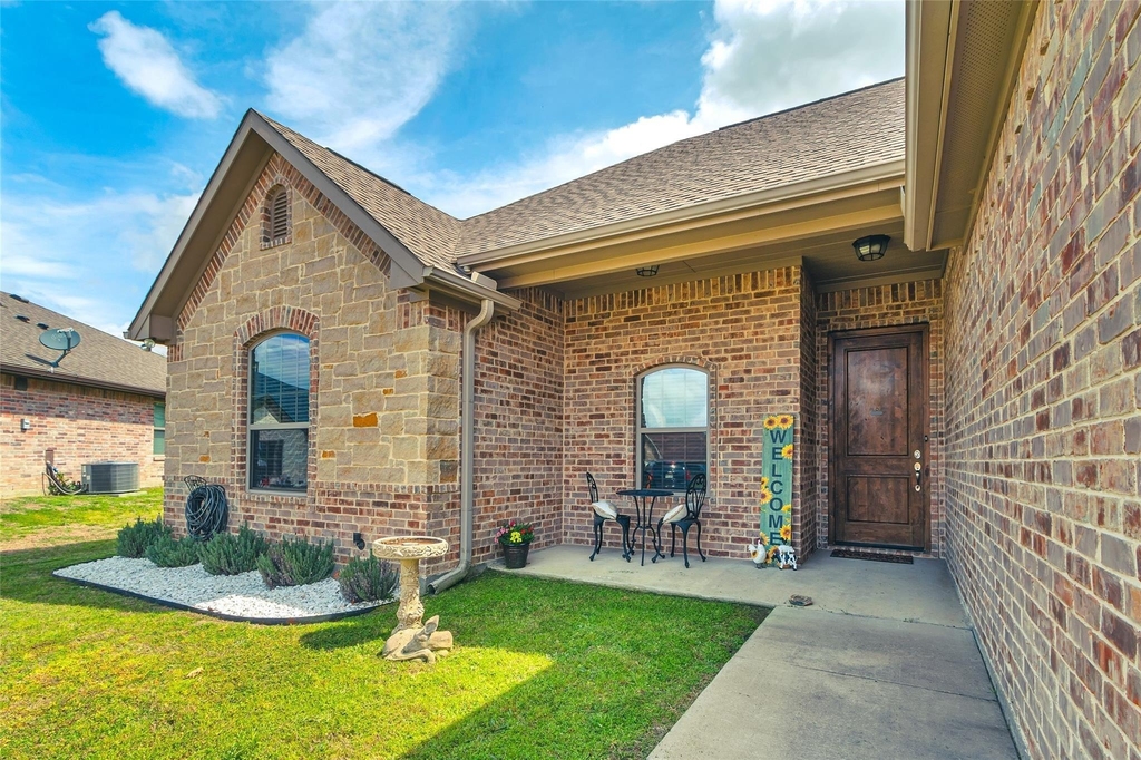 129 Oak Springs Loop - Photo 1