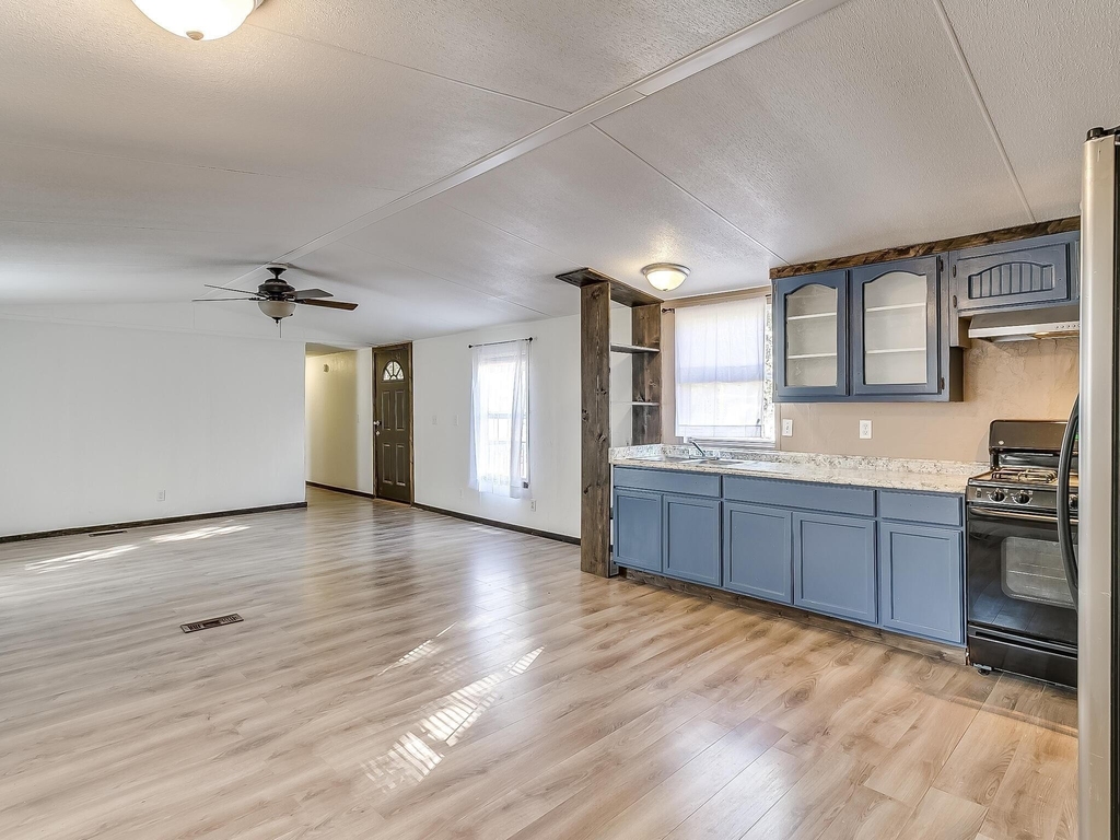 1802 Whispering Oaks Street - Photo 16