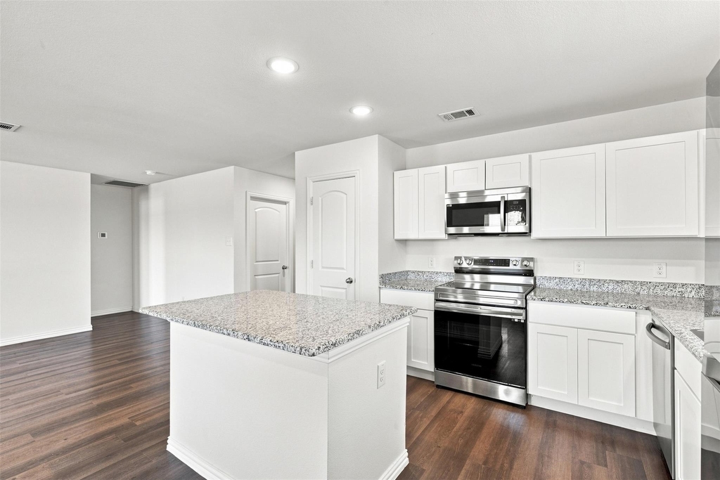 413 E Hull Street - Photo 4
