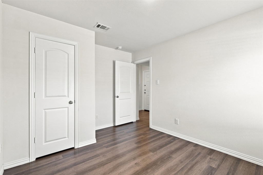 413 E Hull Street - Photo 13