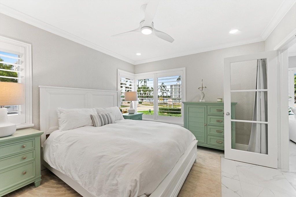 990 Casuarina Road - Photo 17