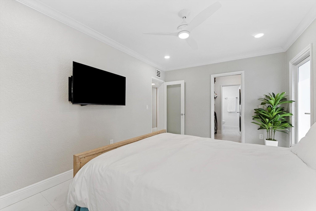 990 Casuarina Road - Photo 12