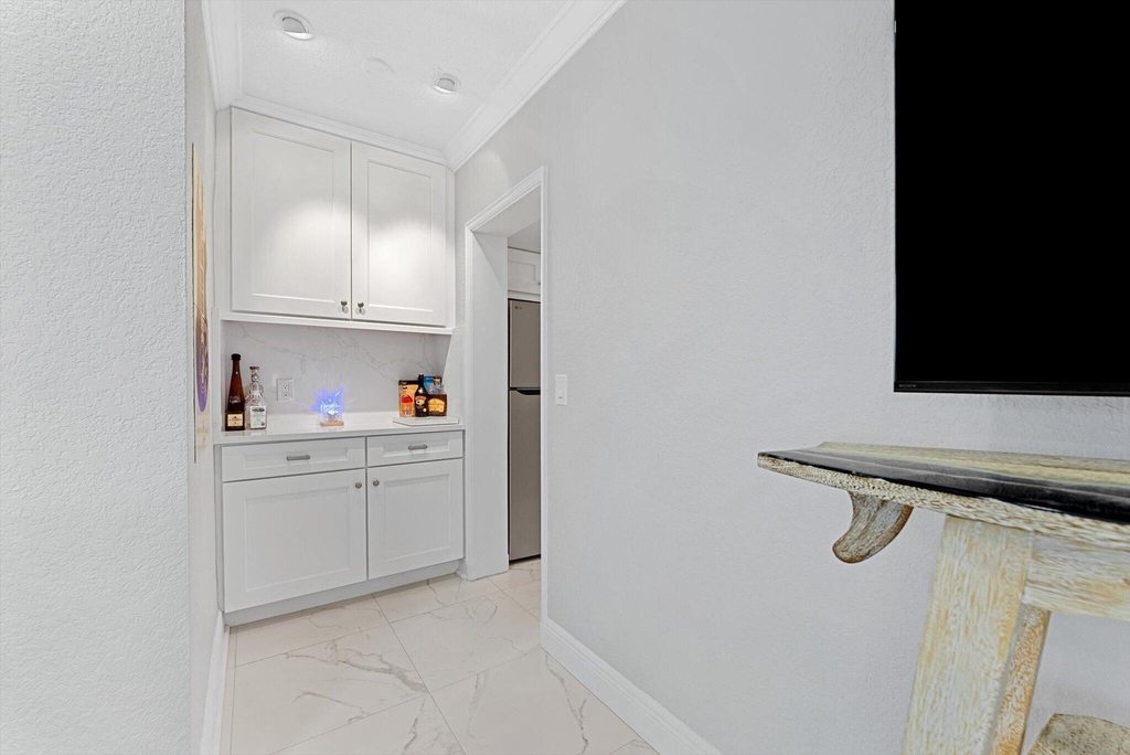 990 Casuarina Road - Photo 22