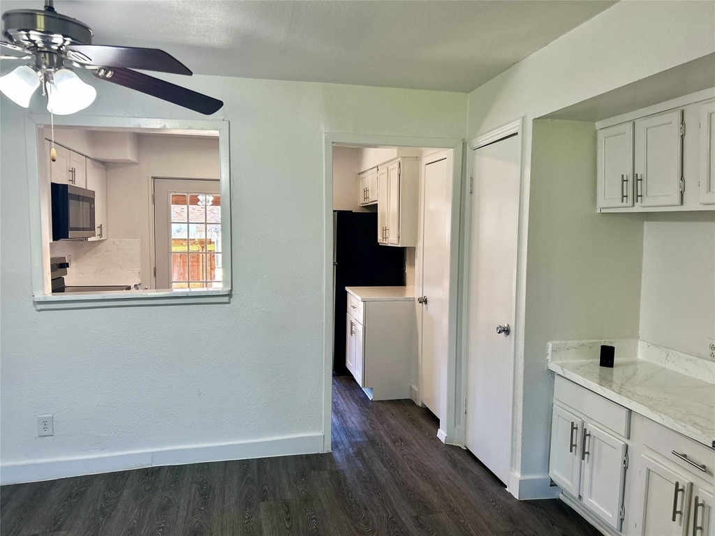 3616 Parkridge Drive - Photo 5