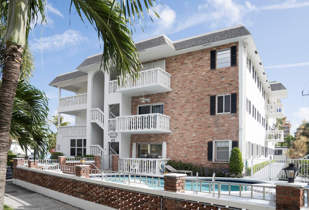 424 N Riverside Drive - Photo 10