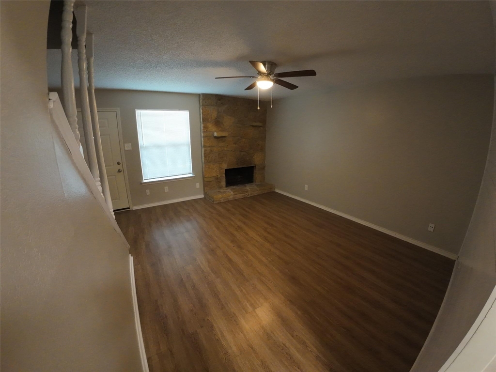 1607 Sun Valley Drive - Photo 3
