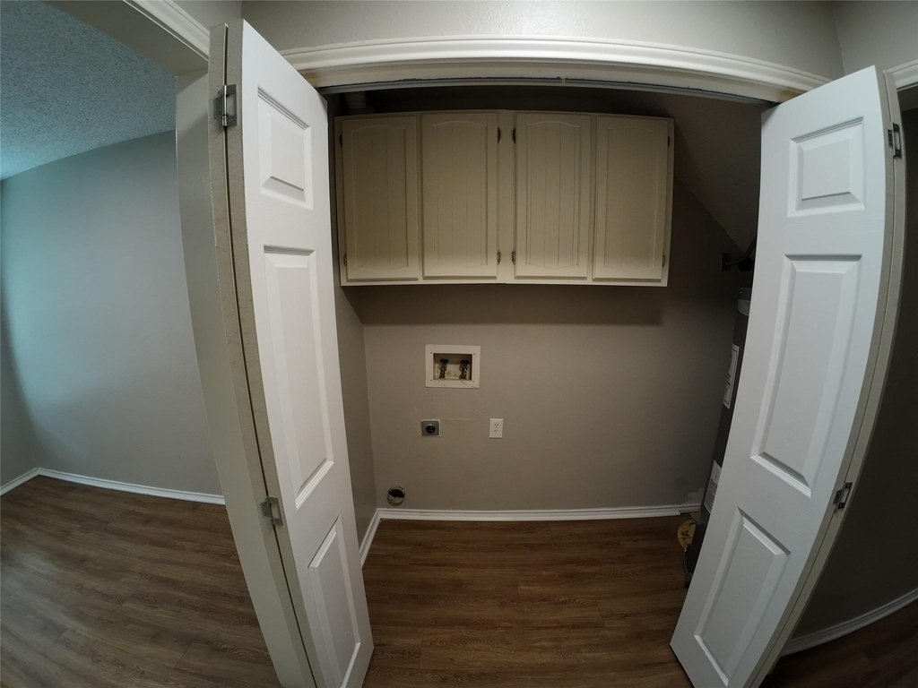 1607 Sun Valley Drive - Photo 2
