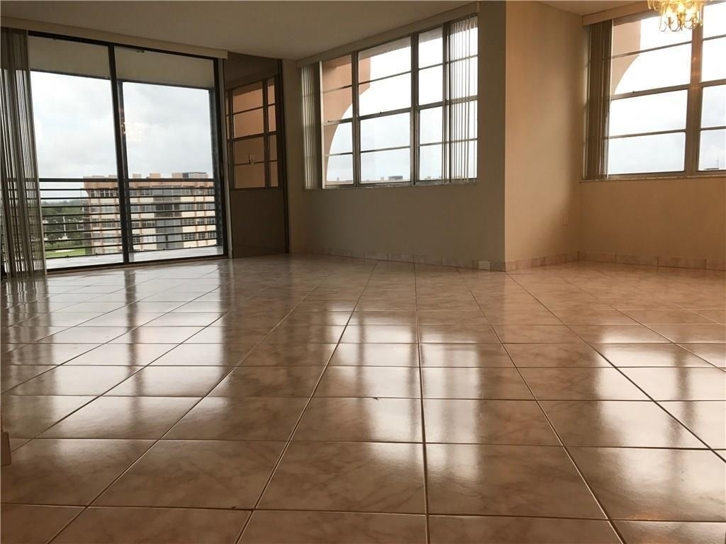 1300 Saint Charles Place - Photo 9