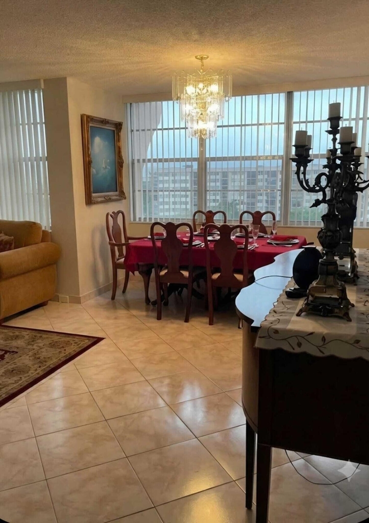 1300 Saint Charles Place - Photo 7