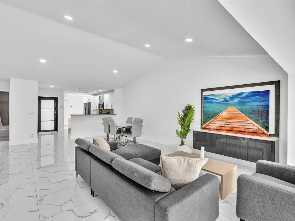 21578 Altamira Avenue - Photo 24