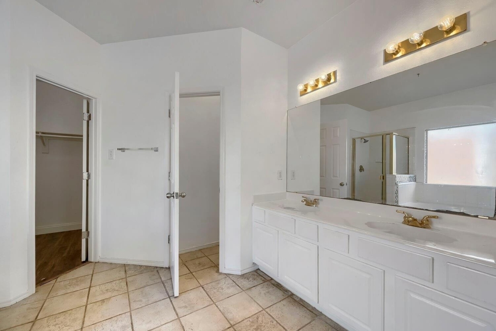 7018 Echo Lake Court - Photo 14